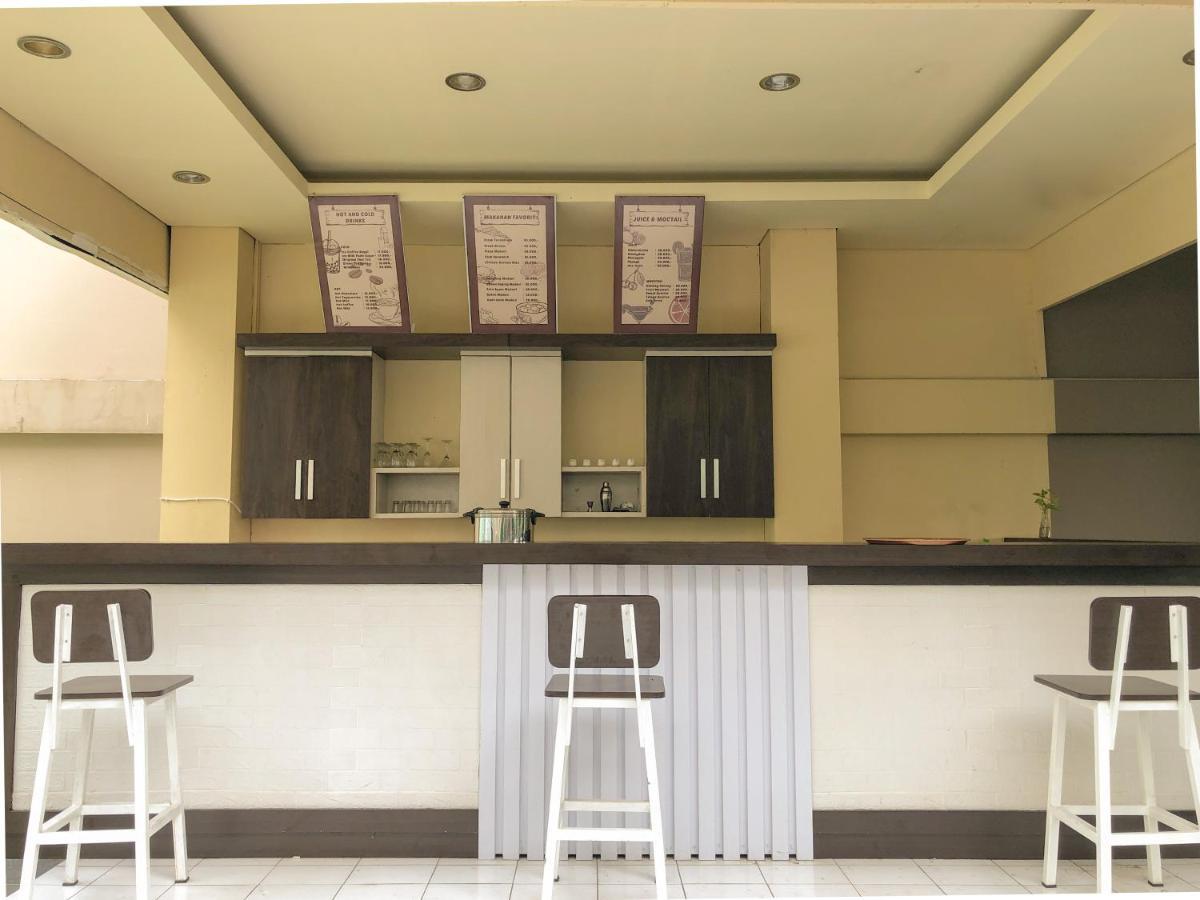 Grand Madani Hotel Mataram Exterior photo