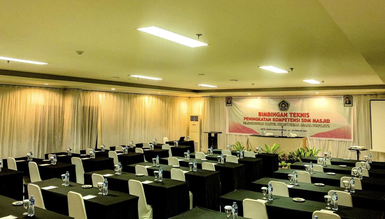 Grand Madani Hotel Mataram Exterior photo