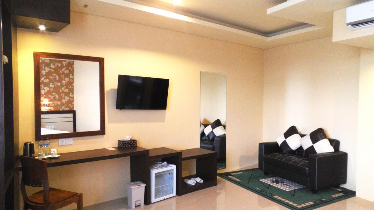 Grand Madani Hotel Mataram Exterior photo