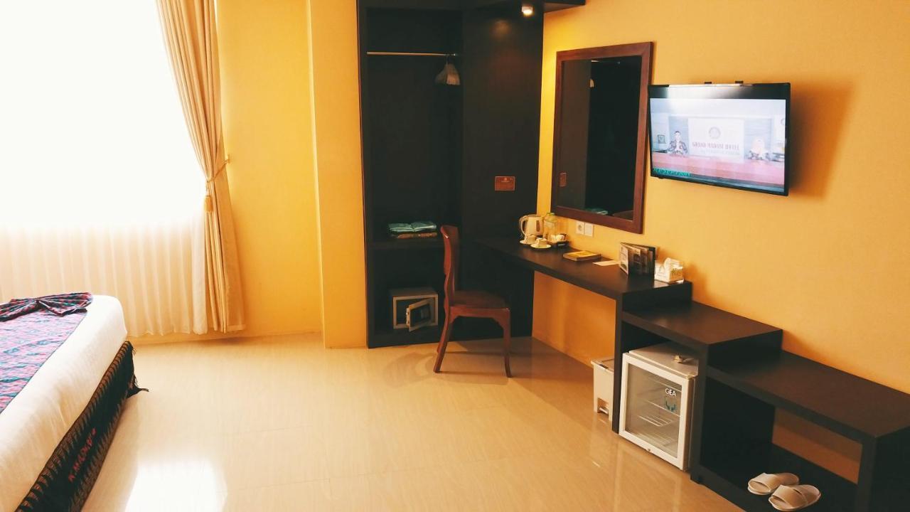 Grand Madani Hotel Mataram Exterior photo